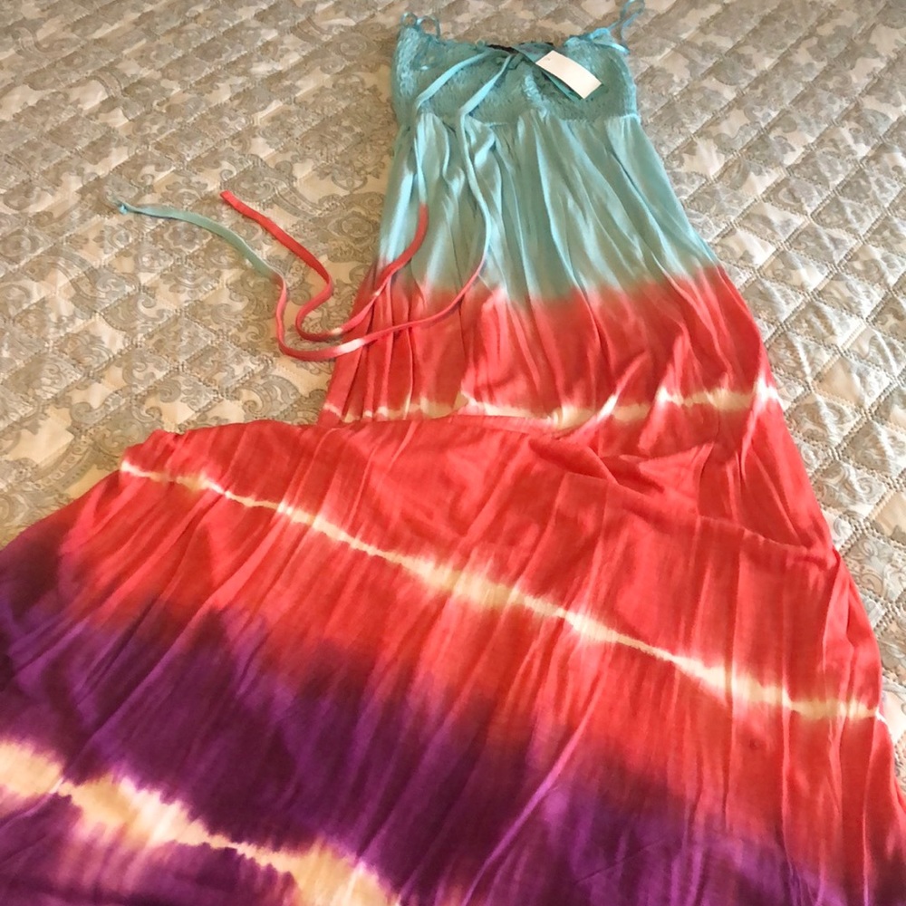 Gorgeous Tie Die Maxi Dress. NWT